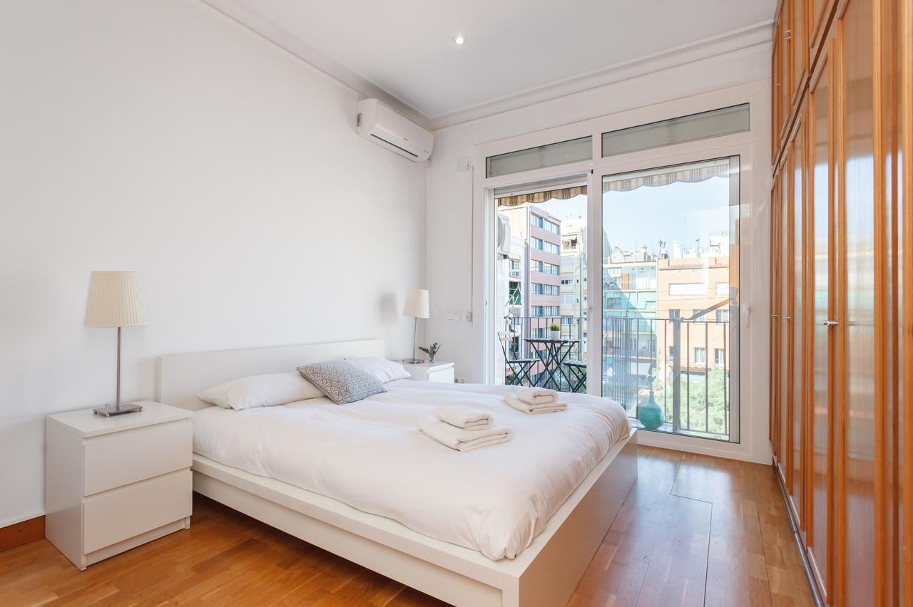 Apartamento Flateli Aribau Barcelona Exterior foto