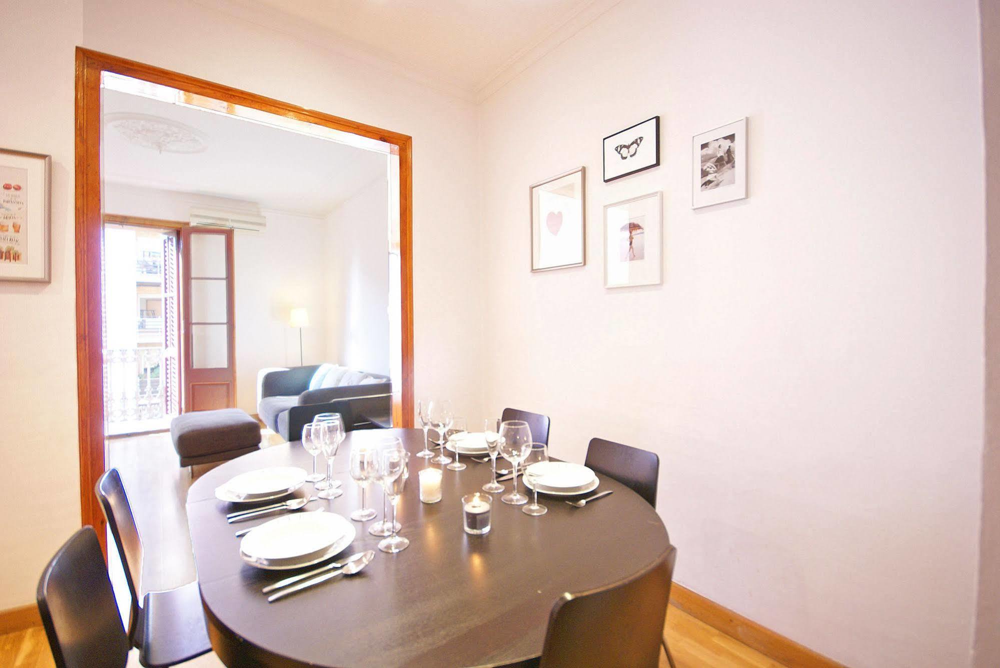 Apartamento Flateli Aribau Barcelona Exterior foto
