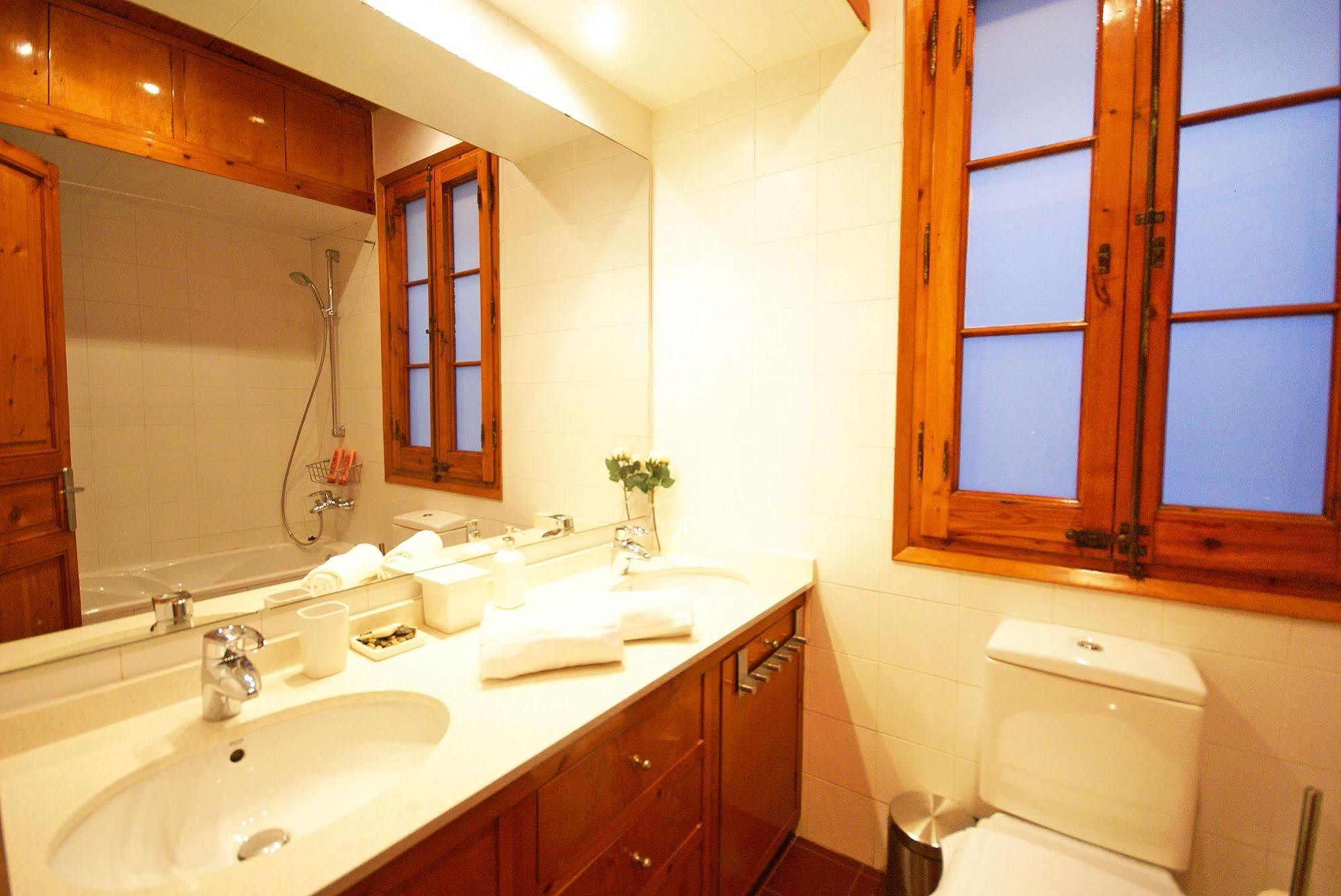 Apartamento Flateli Aribau Barcelona Exterior foto